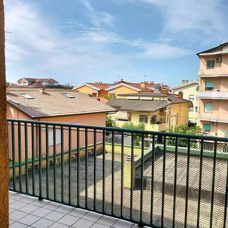 Apartment Finestre Verdi Con Parcheggio