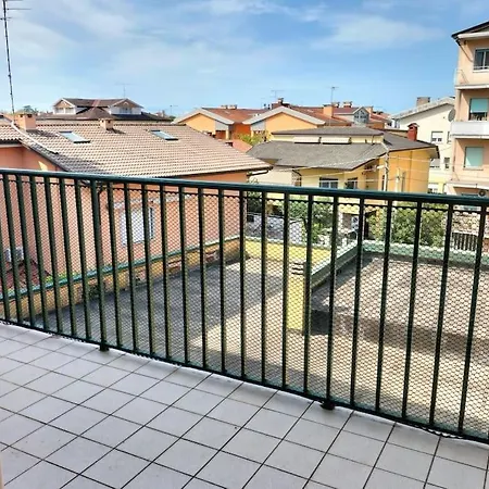 Finestre Verdi Con Parcheggio Lejlighed Ronchi Dei Legionari